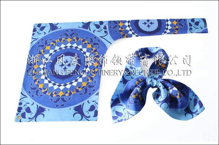 服銷(xiāo)部展廳 真絲雙層刀型絲巾